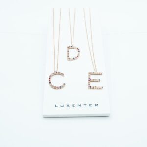 Collares colgantes letra | Joyería Alejandro